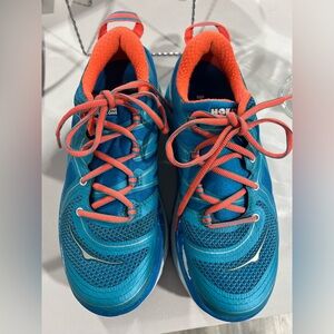 HOKA one one size 6.5 woman’s